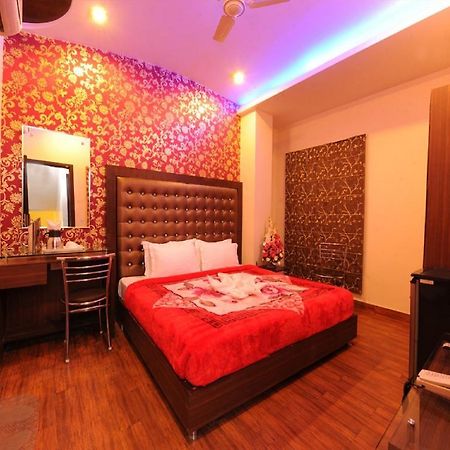 אמריצר Hotel Pearl Inn & Suites מראה חיצוני תמונה