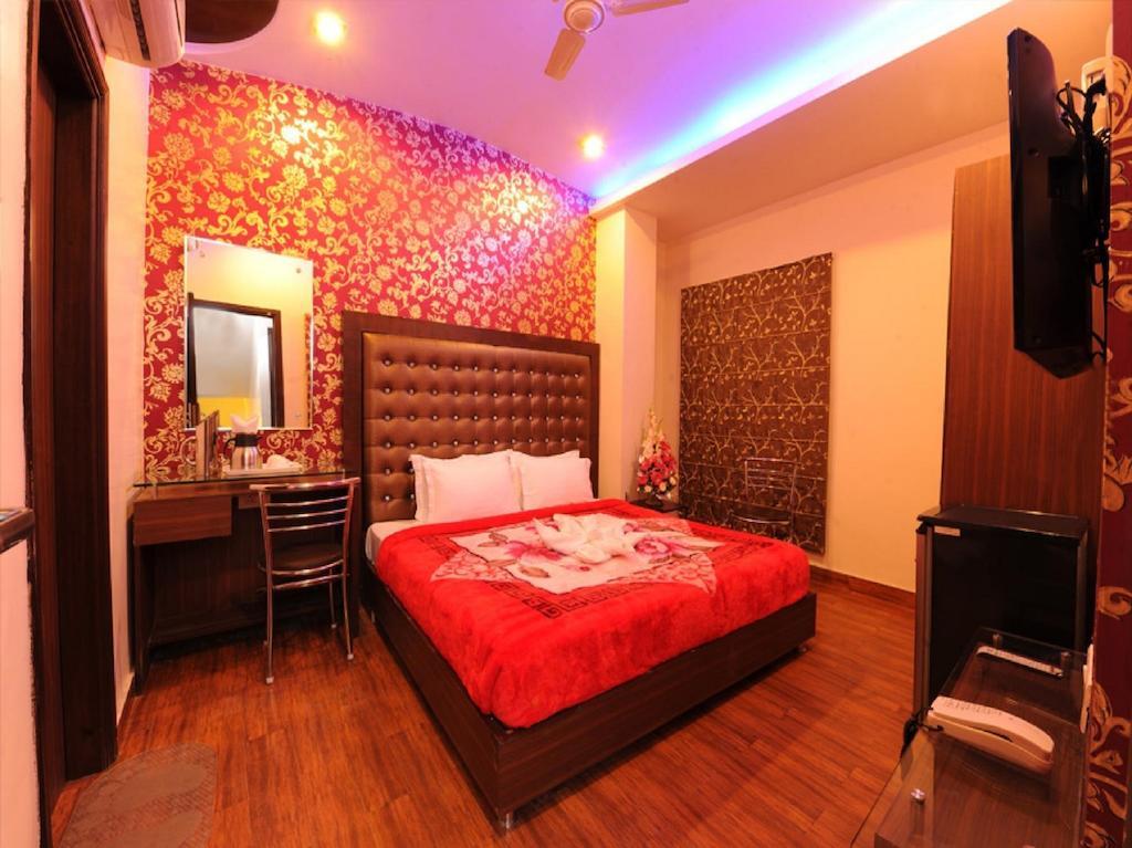 אמריצר Hotel Pearl Inn & Suites מראה חיצוני תמונה